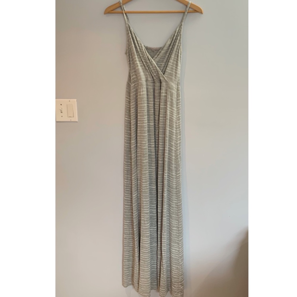 THE GAP MAXI DRESS- GREY/WHITE JERSEY MATERIAL SZ S